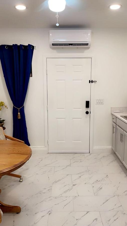 Guest House , 5 Min Away From Las Airport. Las Vegas Luaran gambar